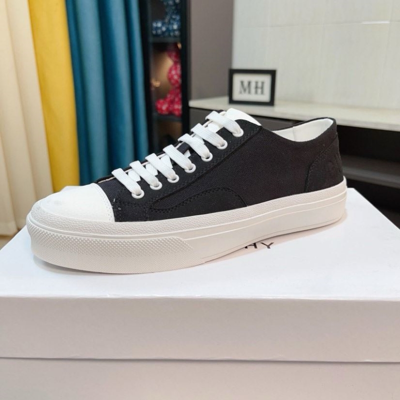 Givenchy Sneakers